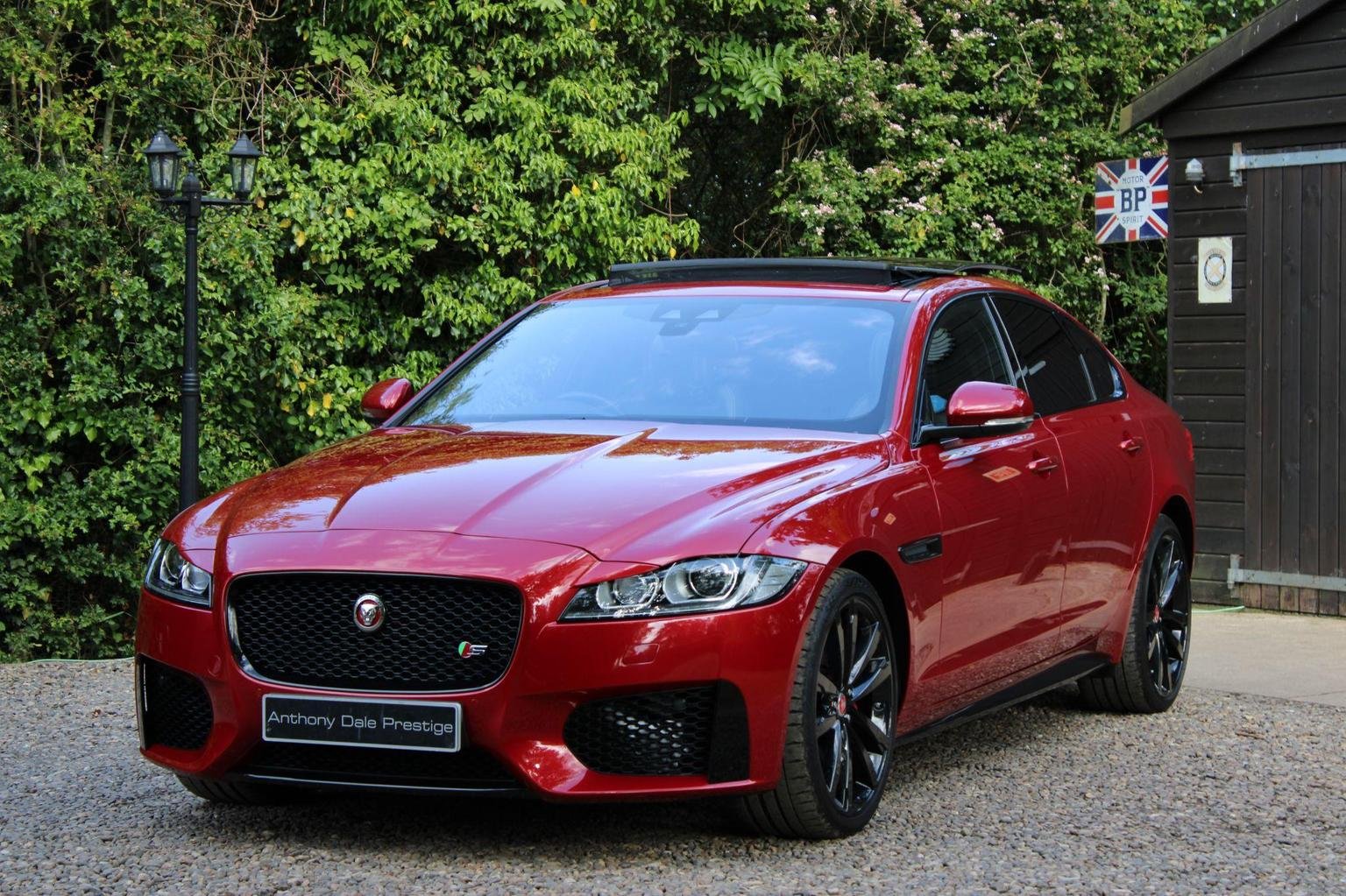 Jaguar XF