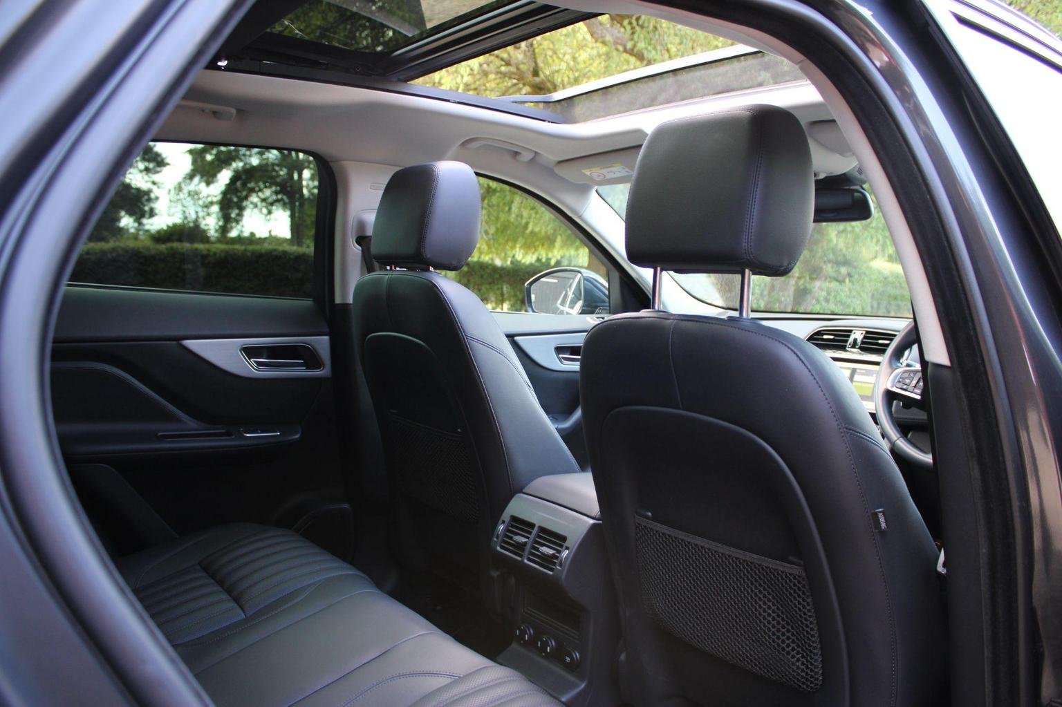 Jaguar F Pace