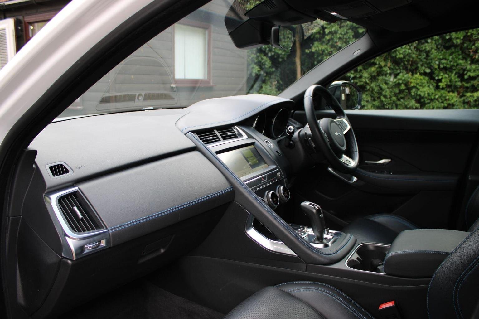 Jaguar E Pace