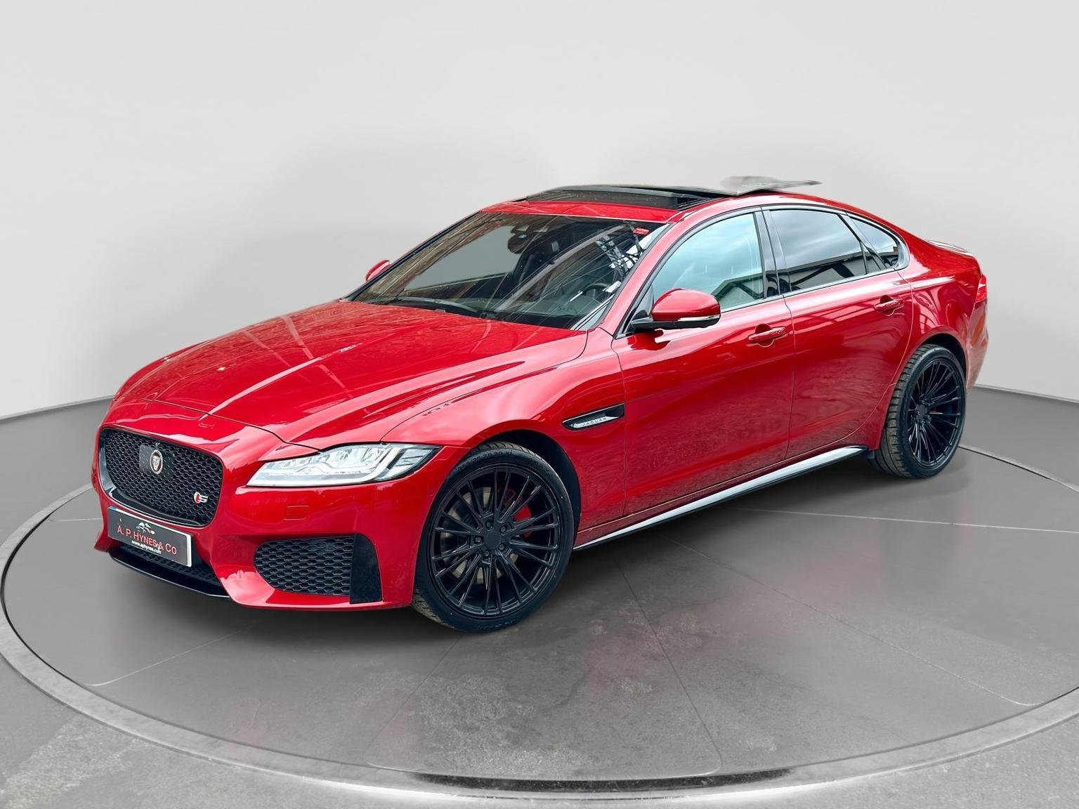 Jaguar XF