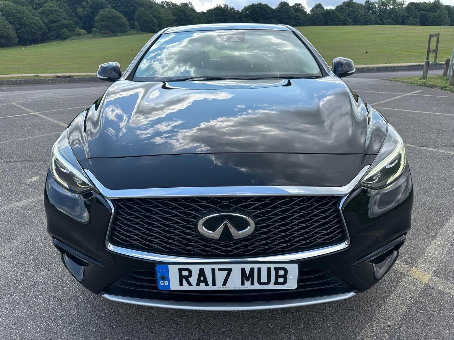 Infiniti Q30