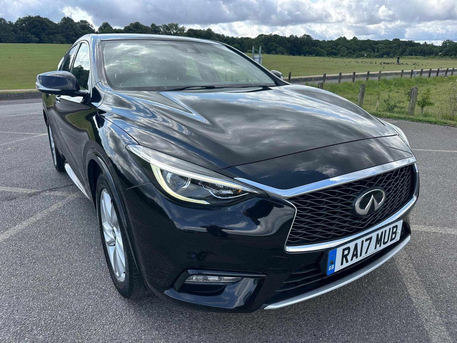 Infiniti Q30