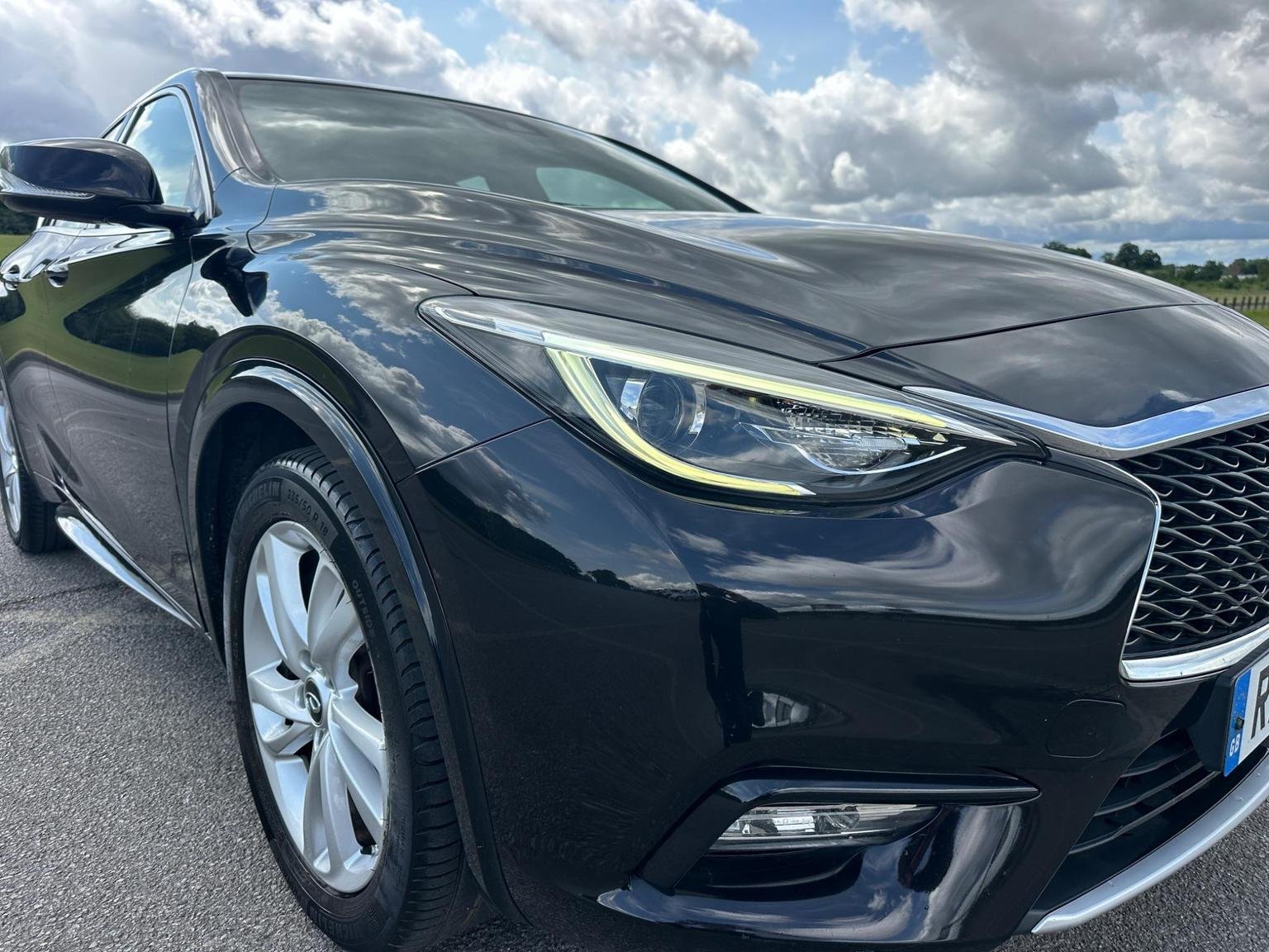 Infiniti Q30