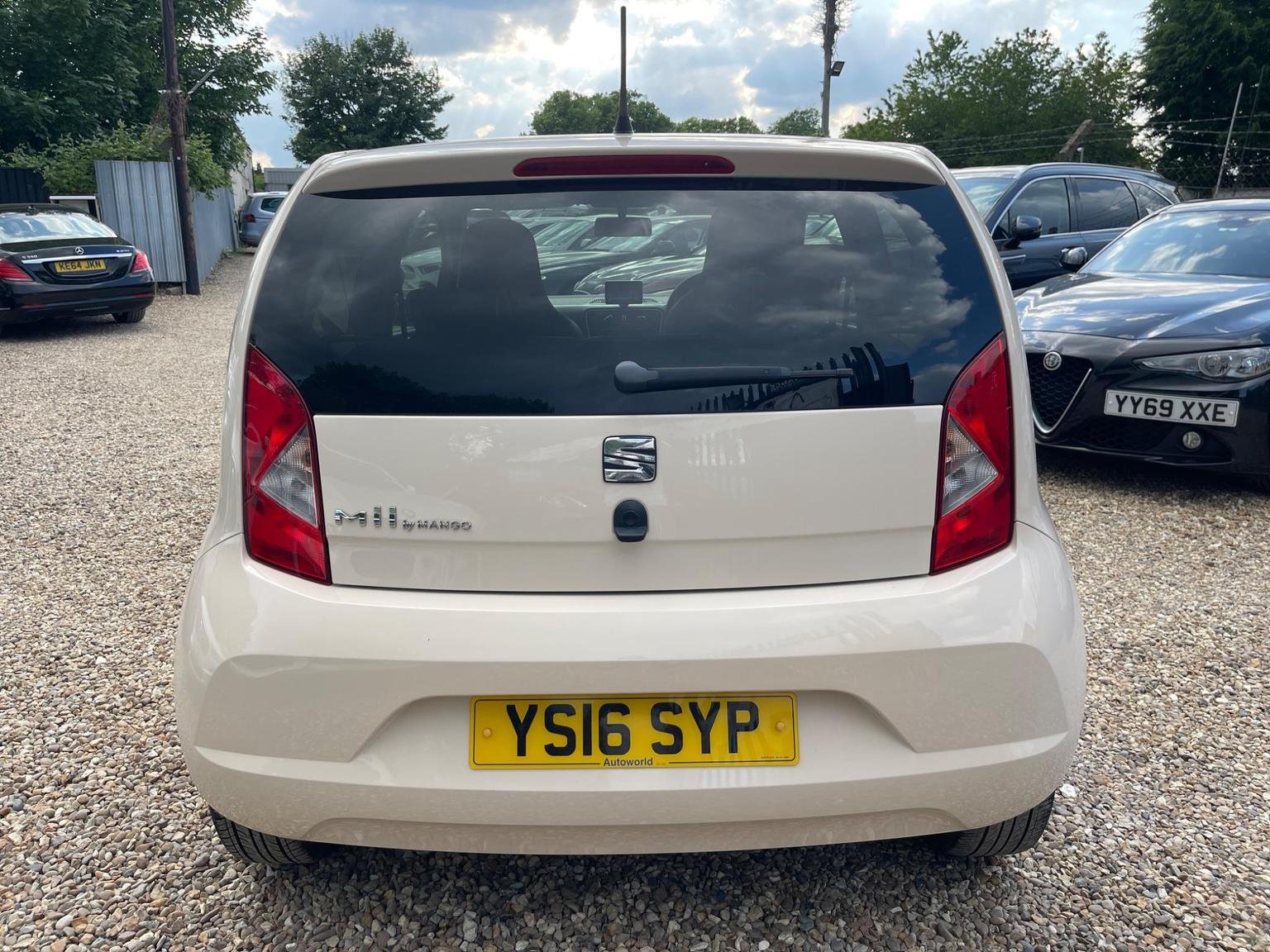 SEAT Mii
