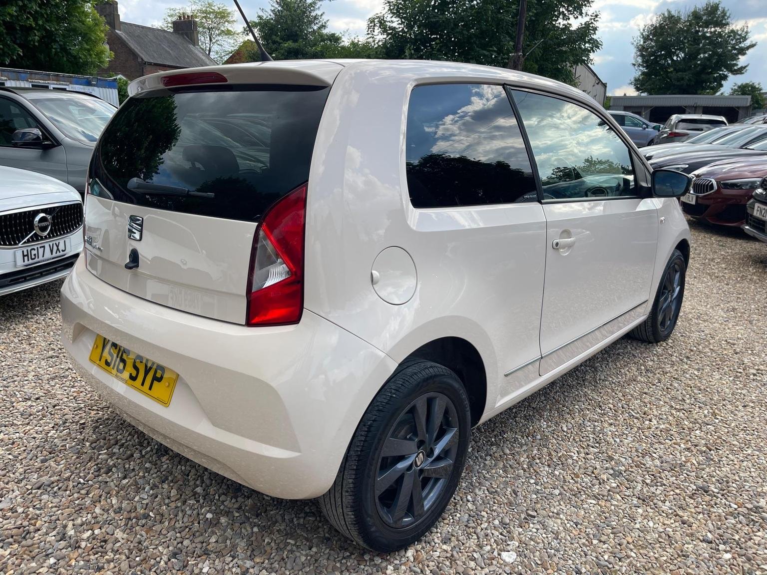 SEAT Mii