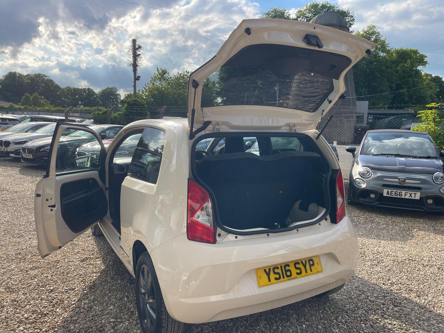 SEAT Mii
