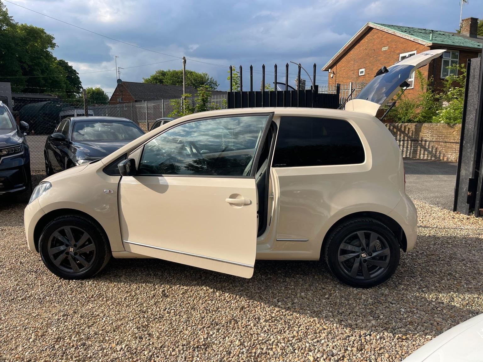 SEAT Mii