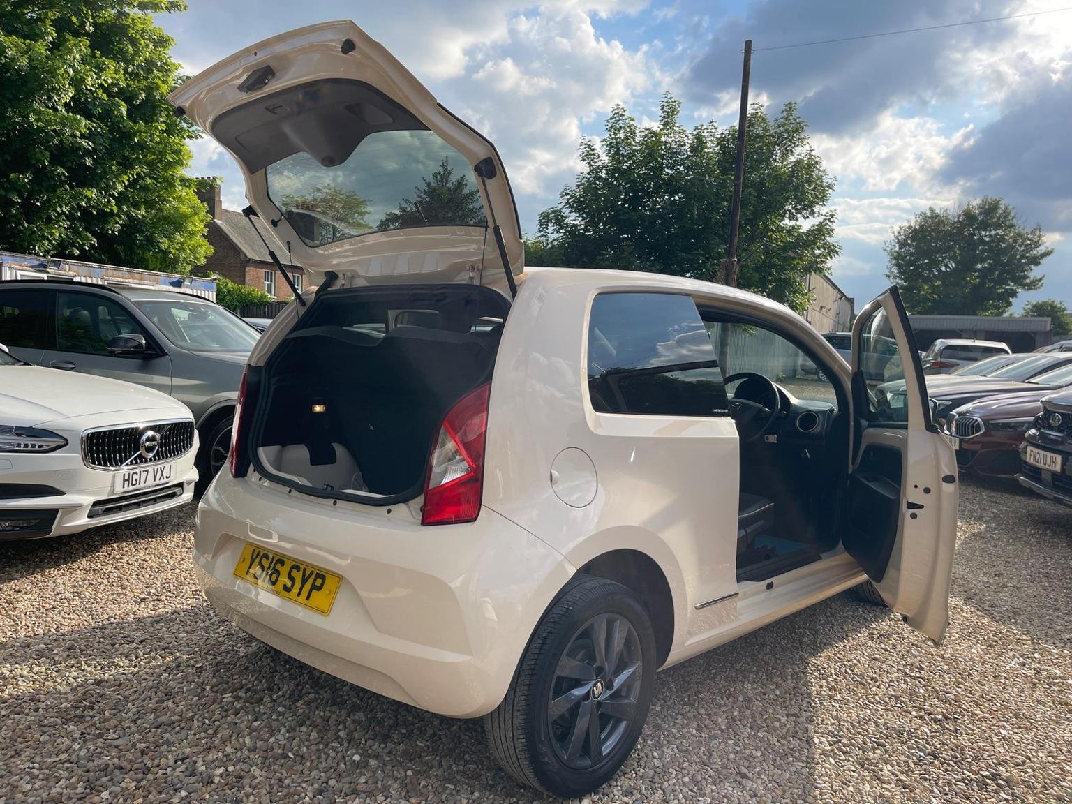 SEAT Mii