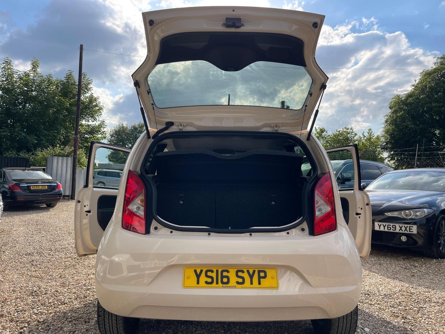SEAT Mii