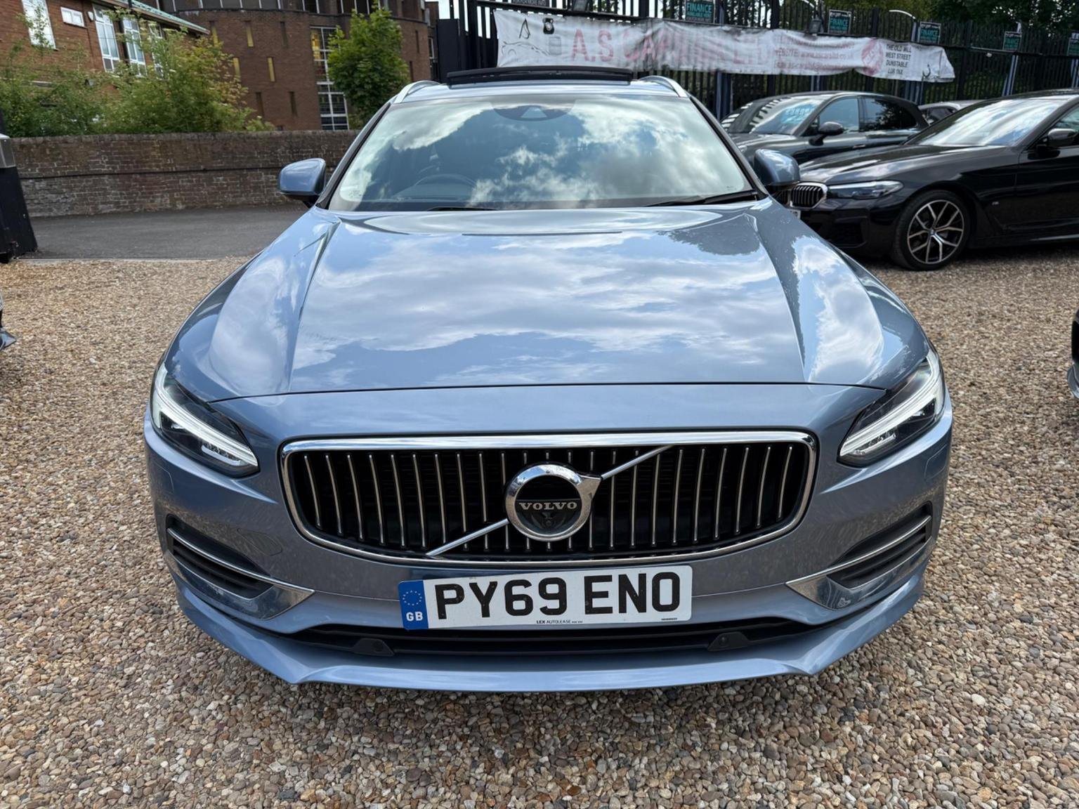 Volvo V90
