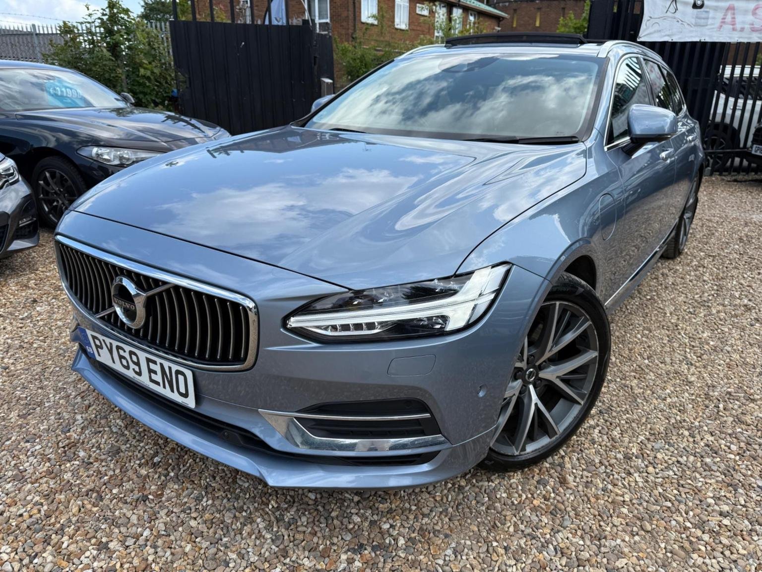 Volvo V90