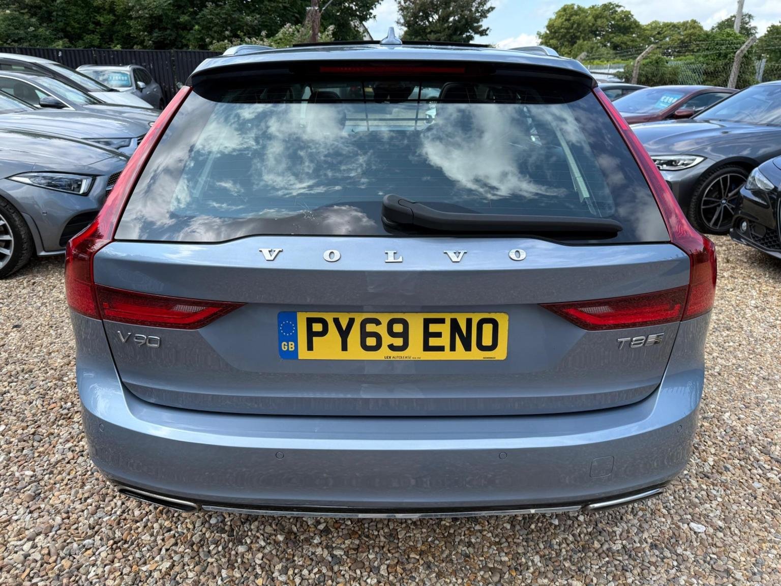 Volvo V90