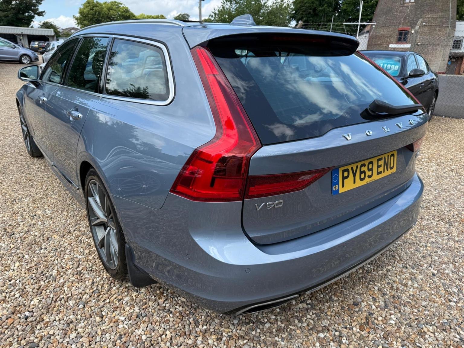 Volvo V90