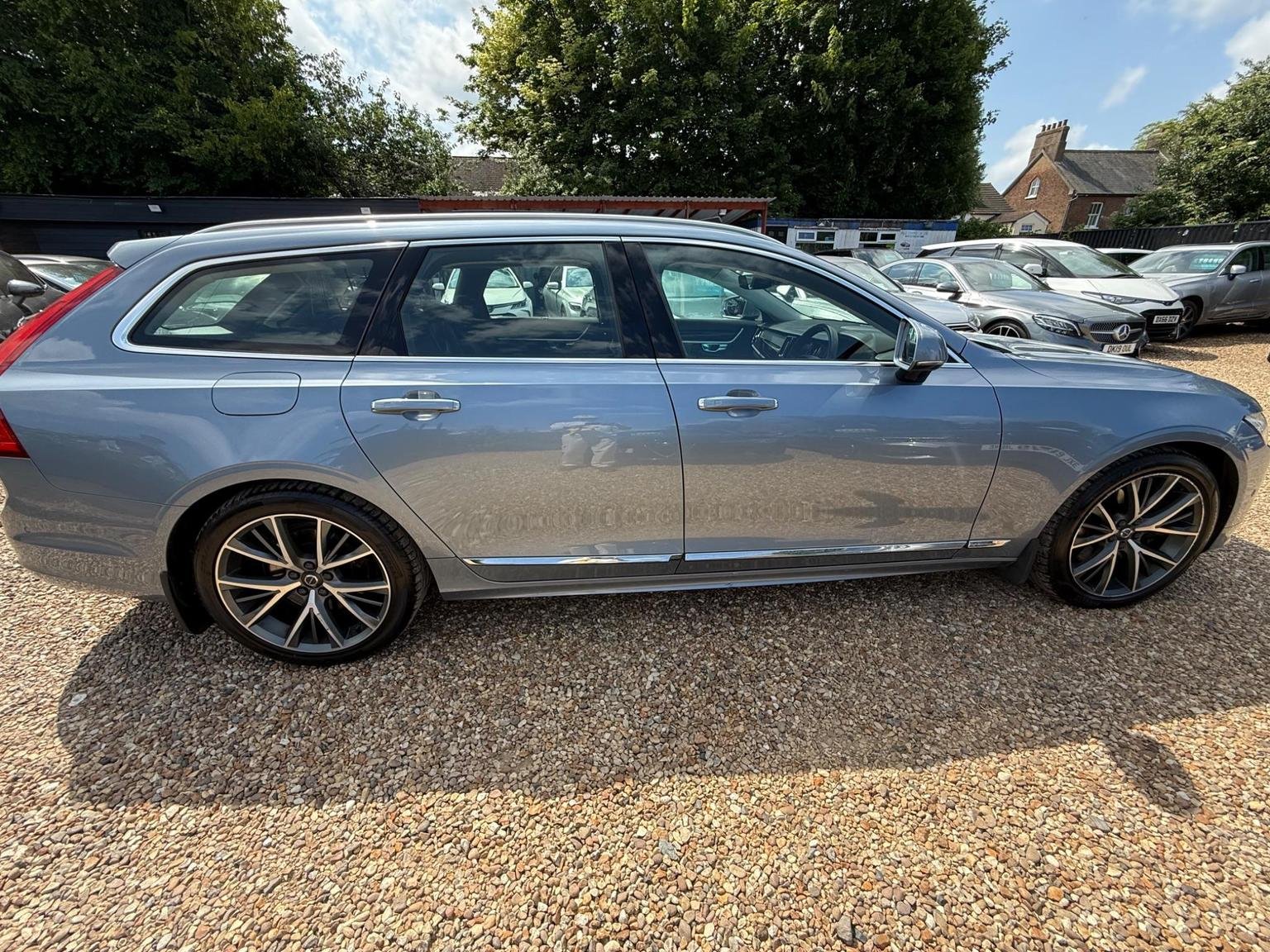 Volvo V90
