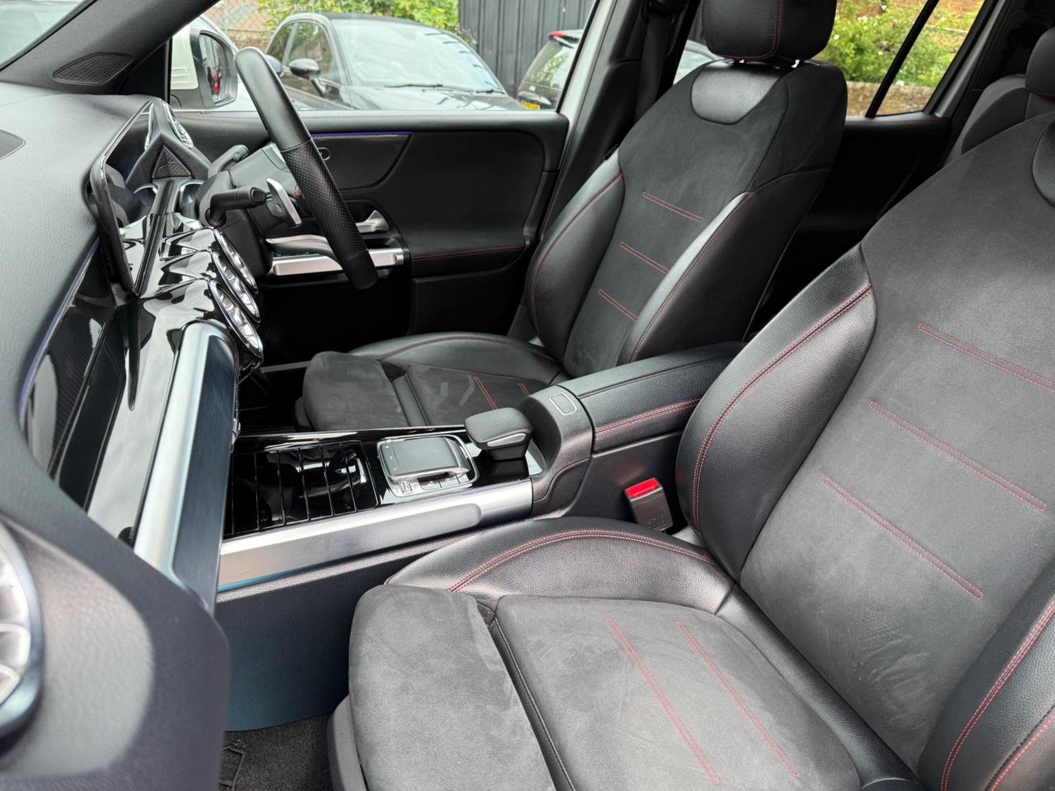 Mercedes Benz Glb