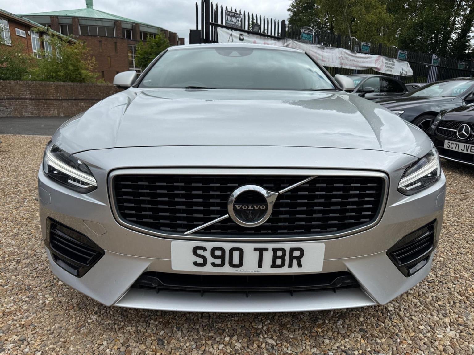 Volvo S90