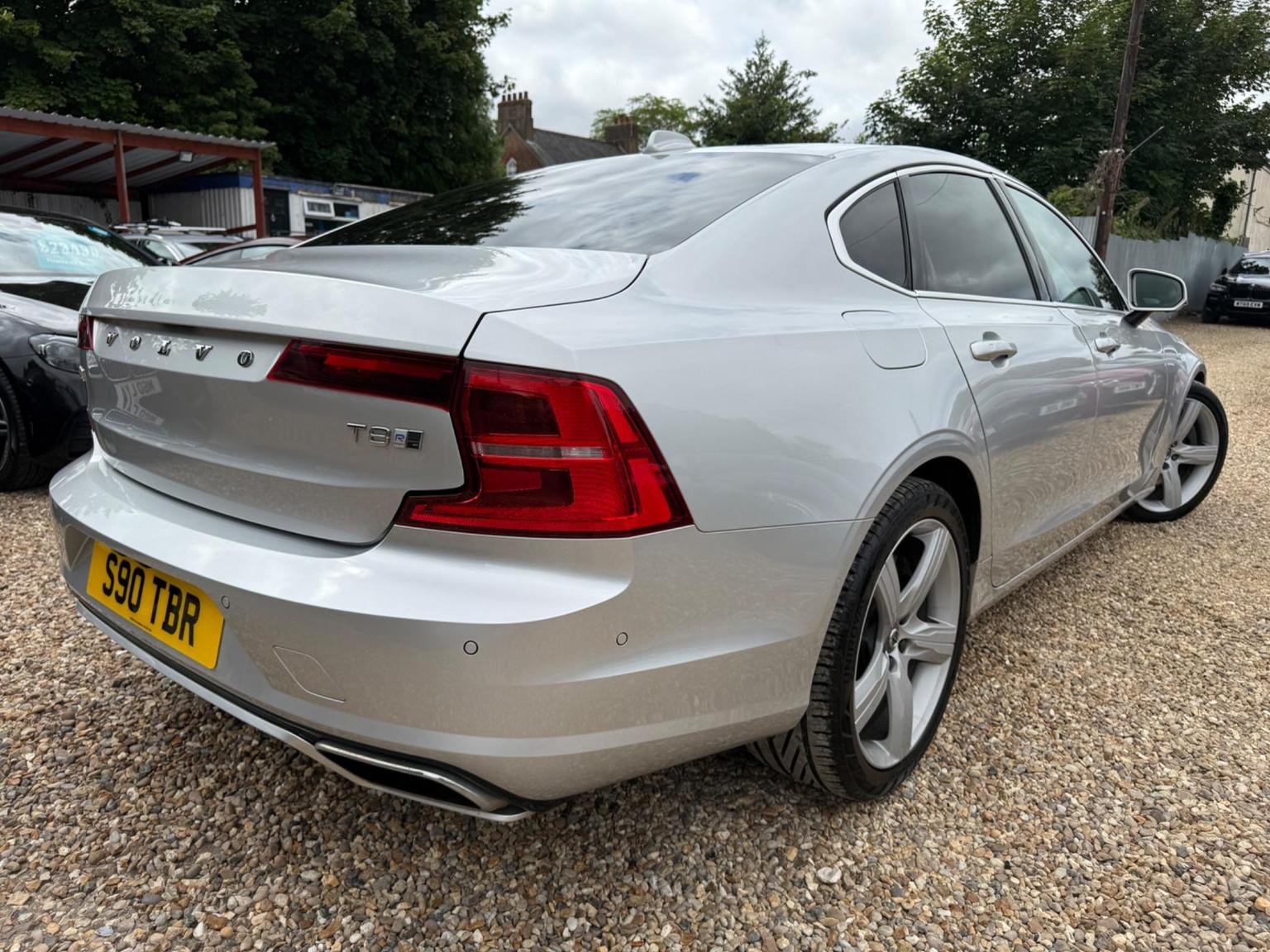 Volvo S90