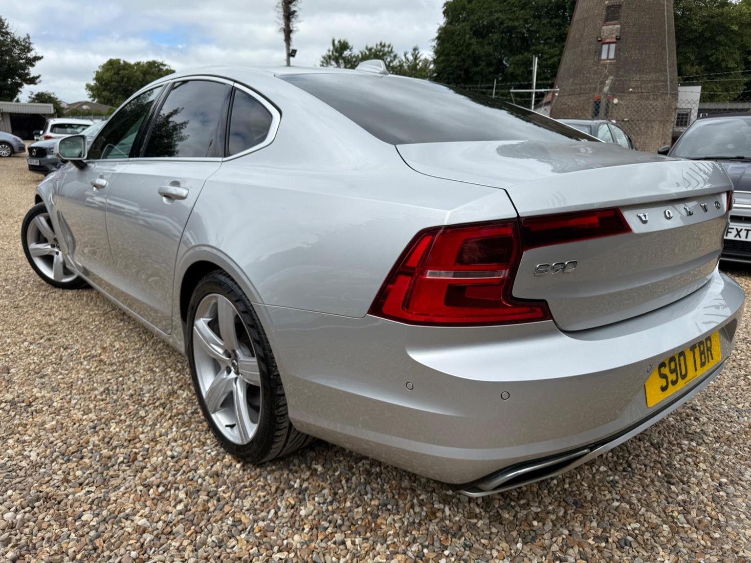 Volvo S90