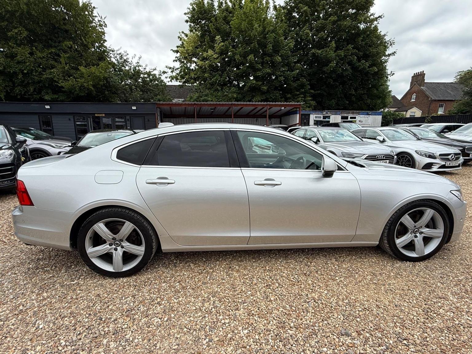 Volvo S90