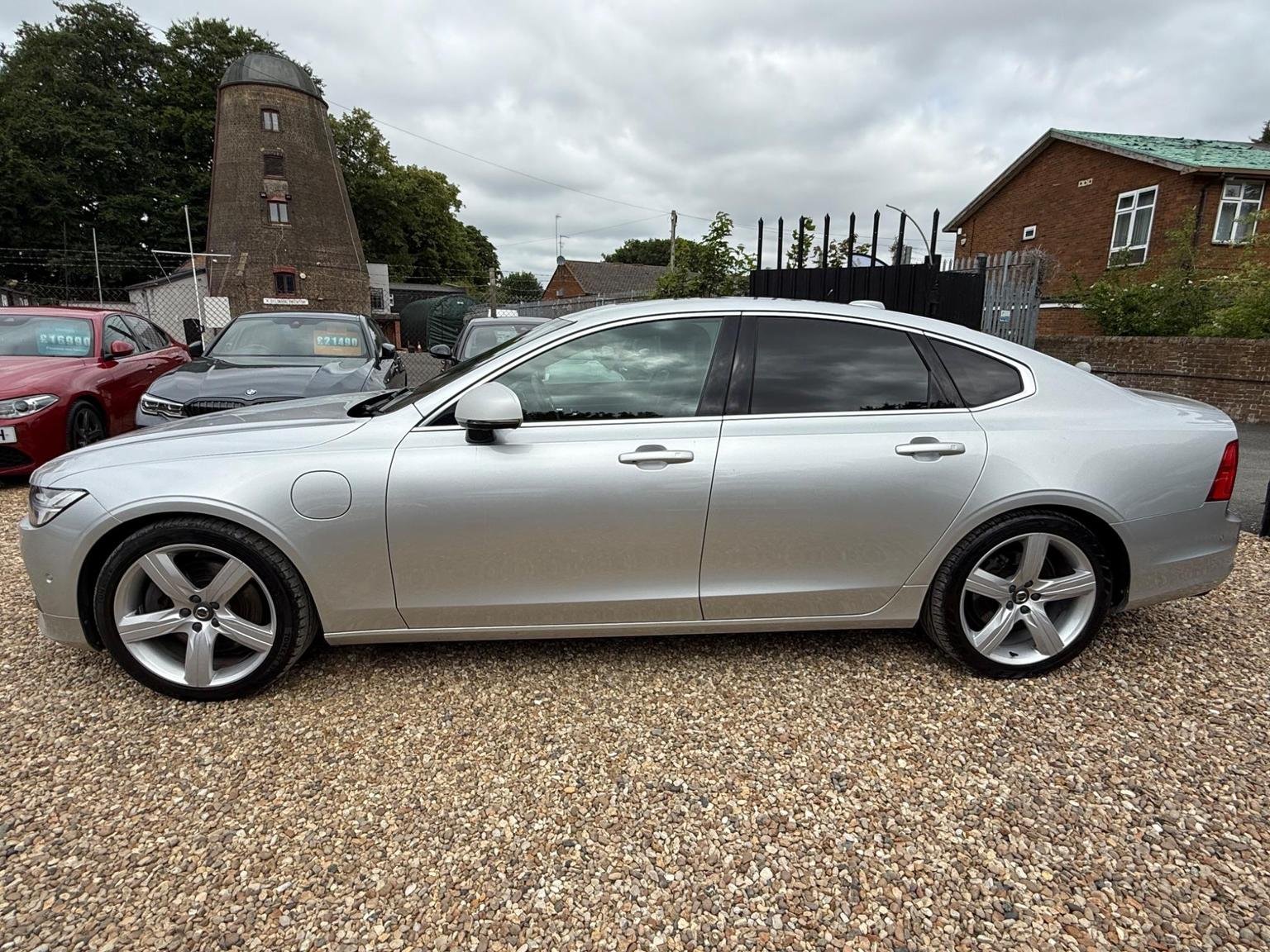 Volvo S90