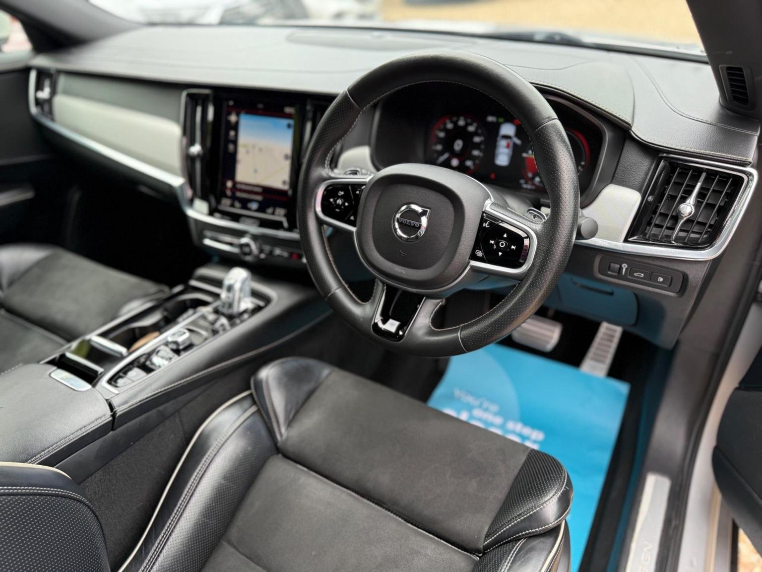 Volvo S90