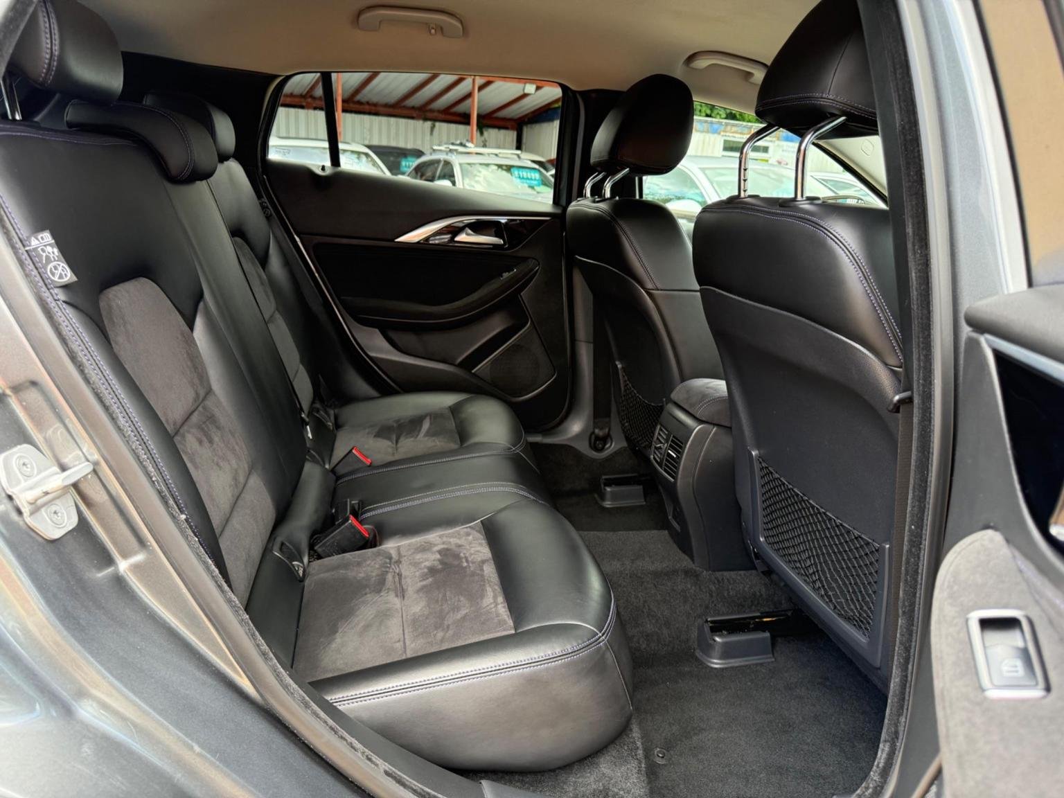 Infiniti Q30