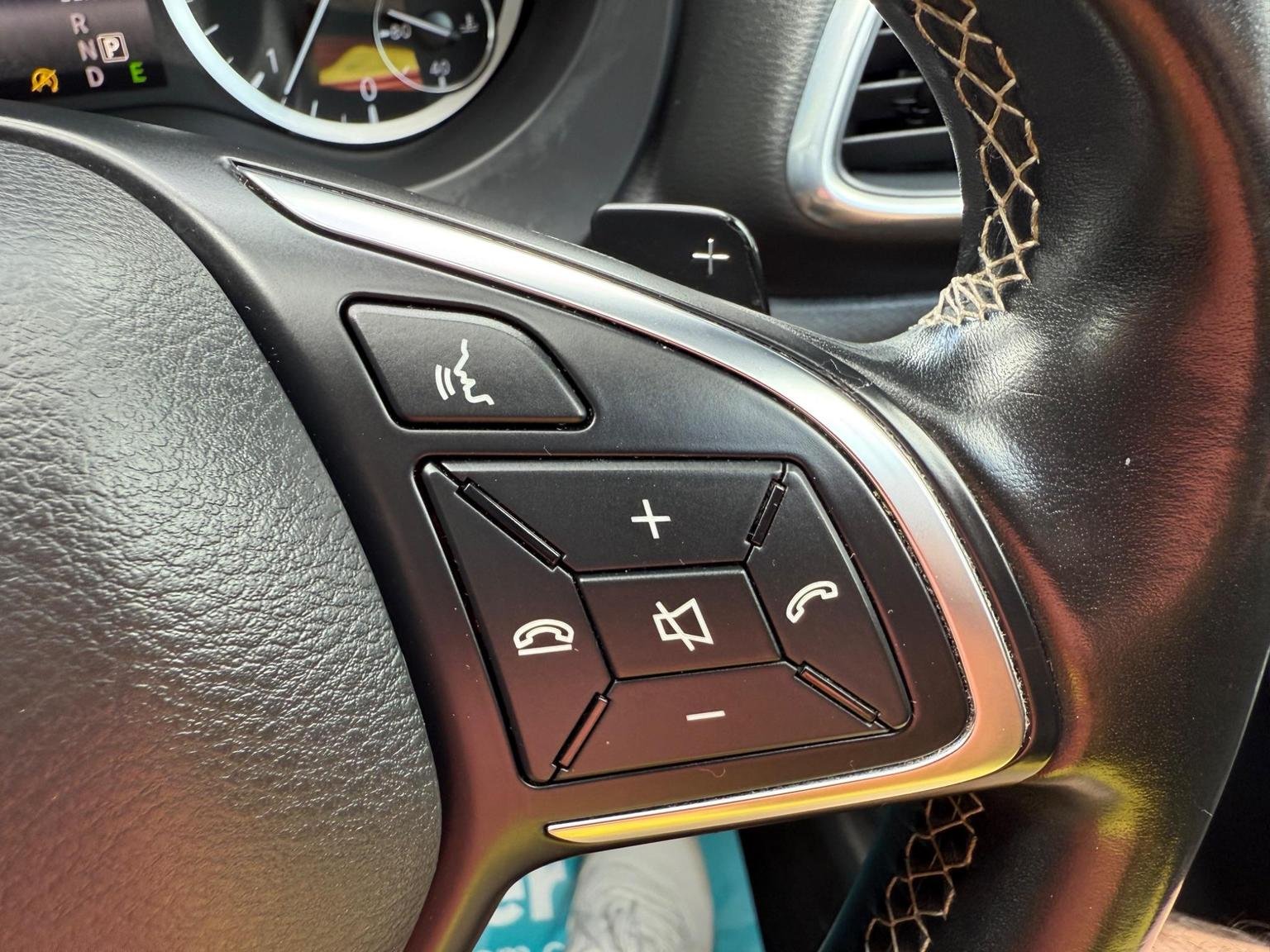 Infiniti Q30