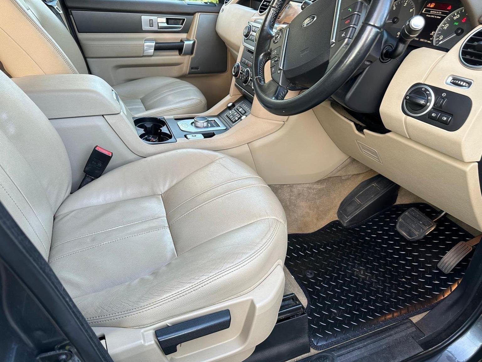 Land Rover Discovery 4