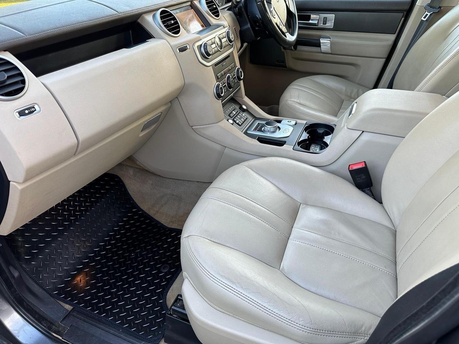 Land Rover Discovery 4