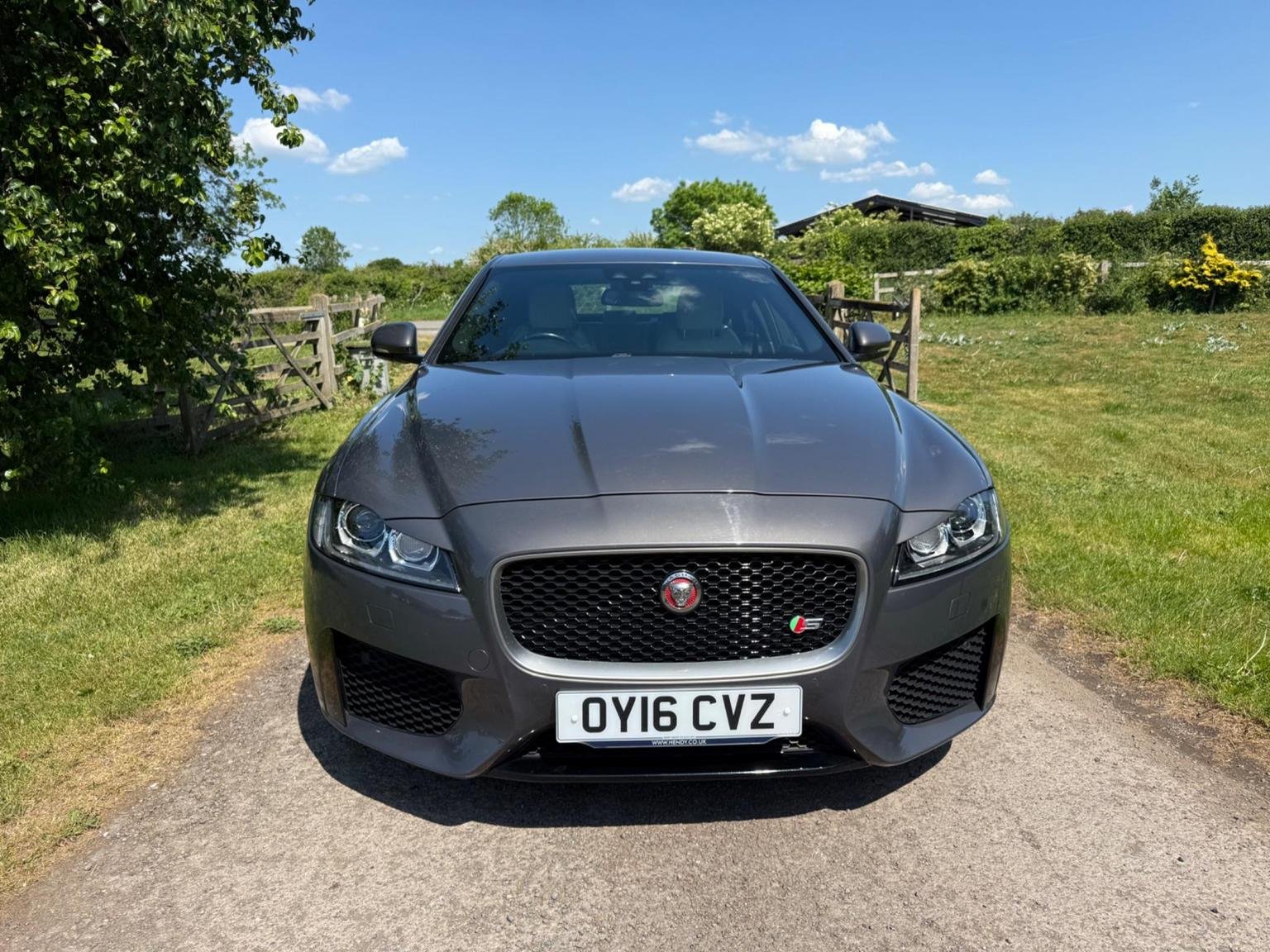 Jaguar XF