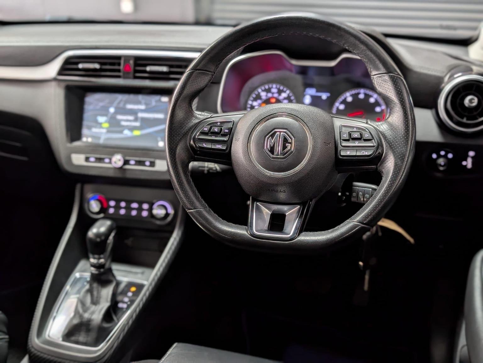 MG ZS