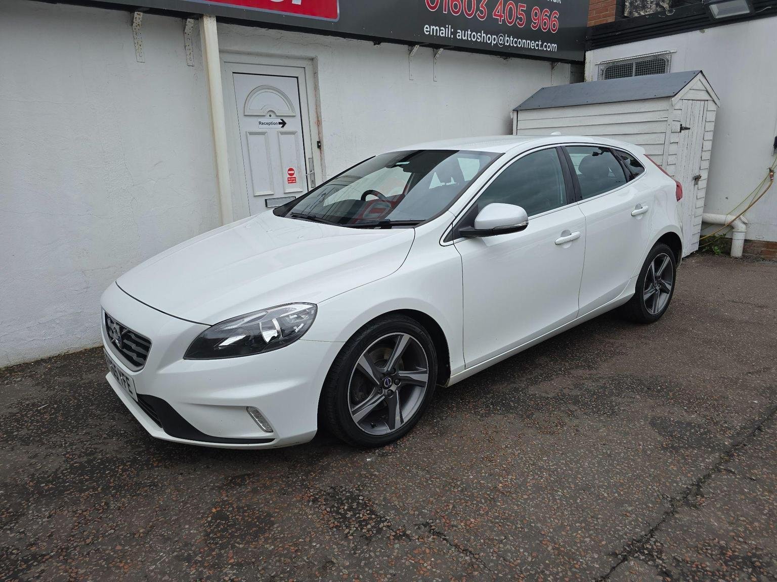 Volvo V40