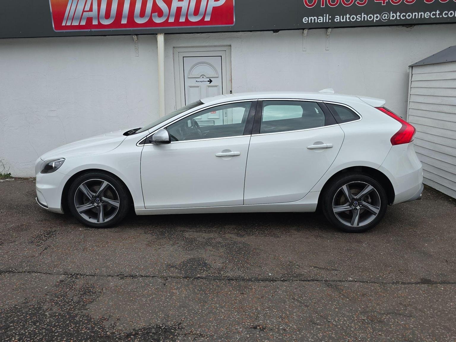 Volvo V40