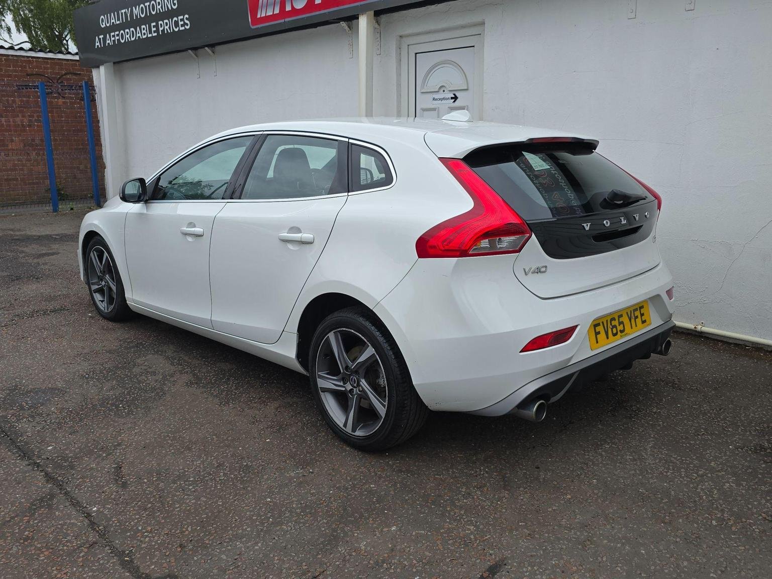 Volvo V40