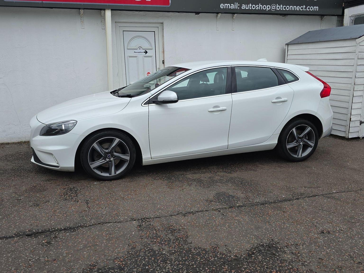 Volvo V40