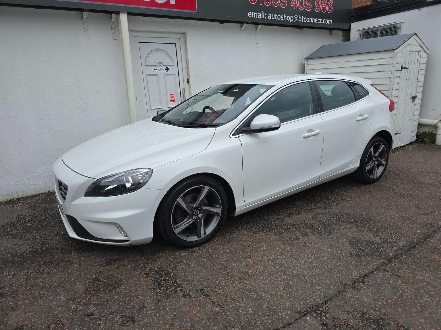 Volvo V40