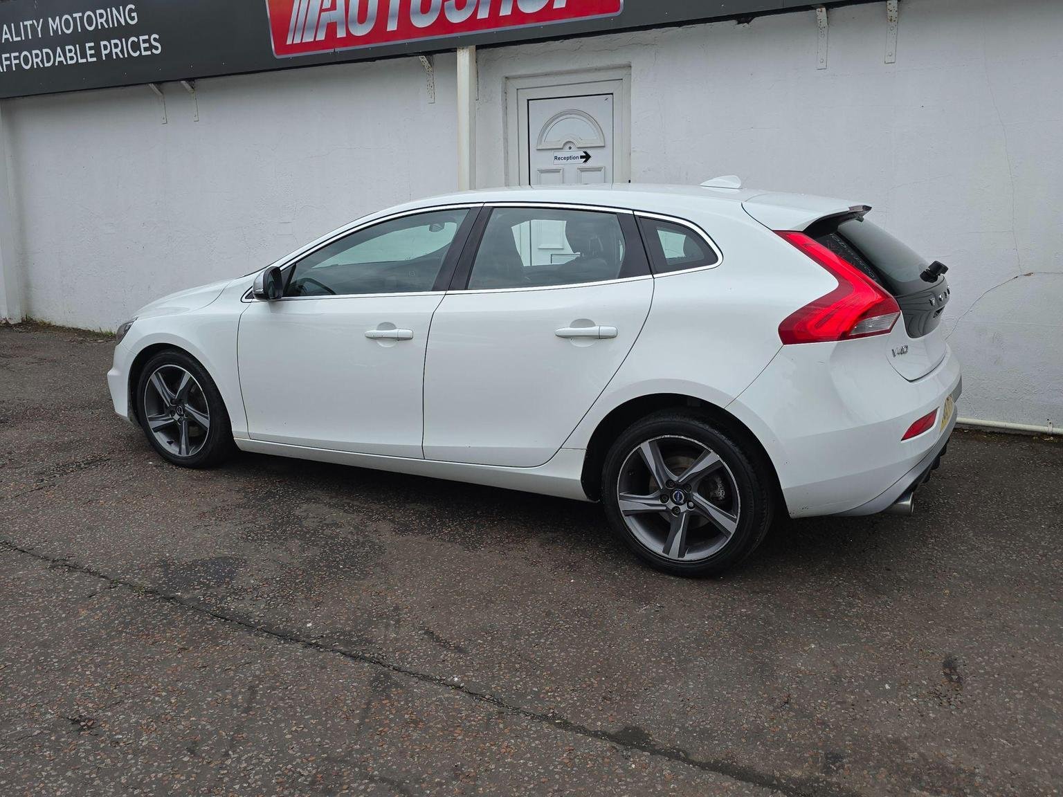 Volvo V40