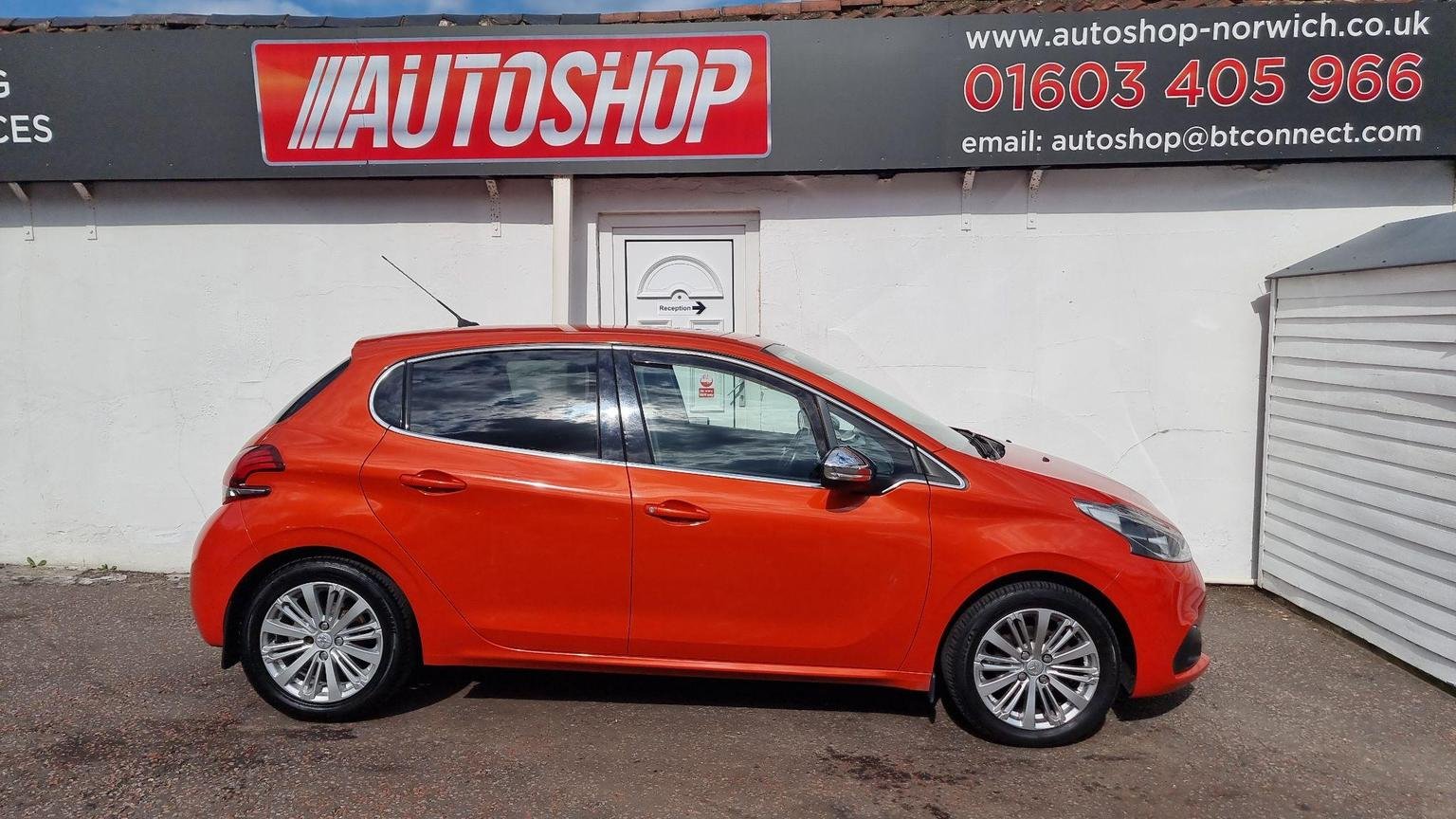 Peugeot 208