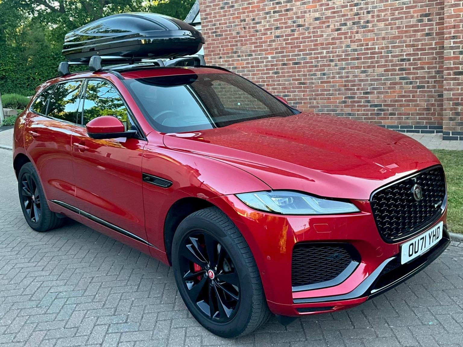 Jaguar F Pace
