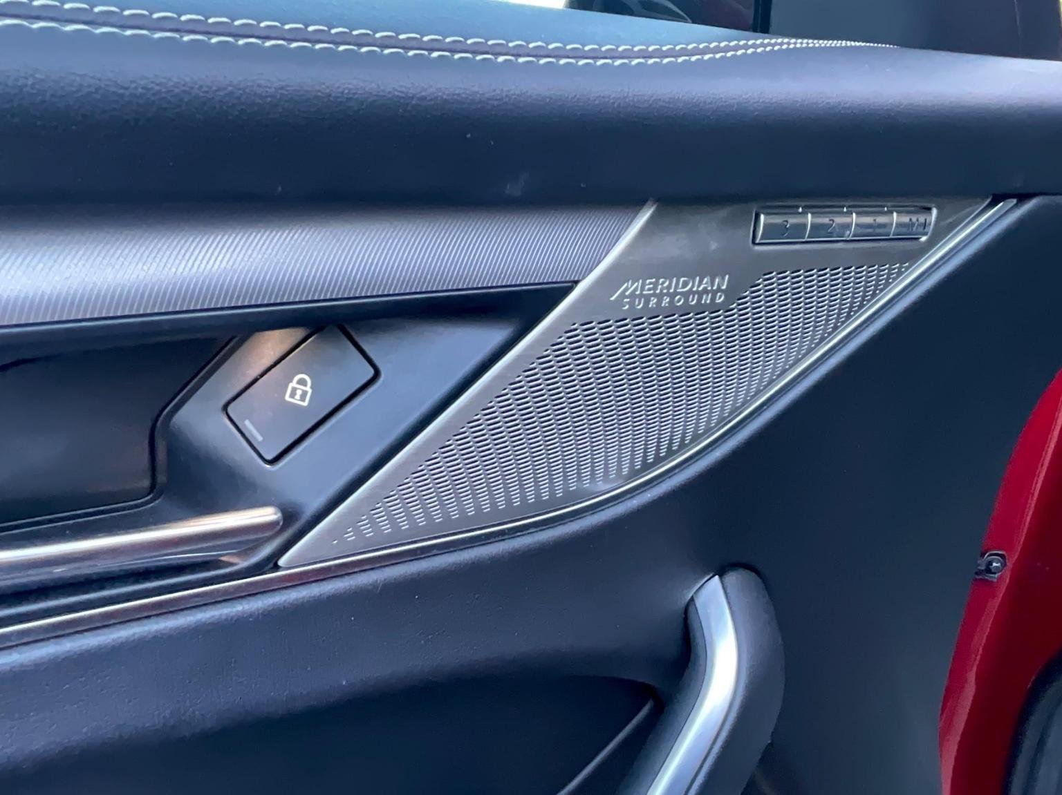 Jaguar F Pace
