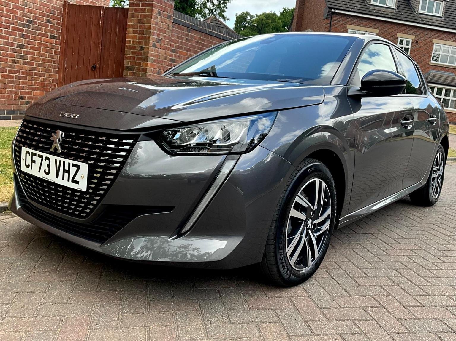 Peugeot 208