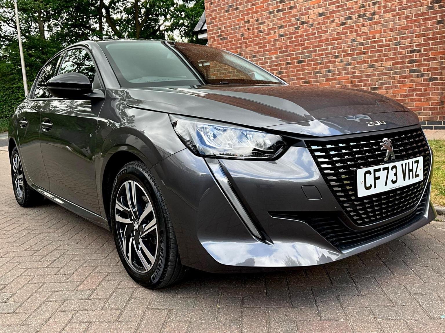 Peugeot 208