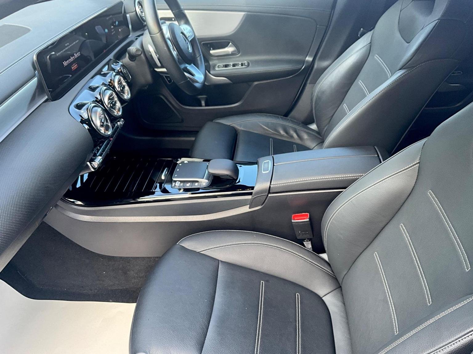 Mercedes Benz CLA