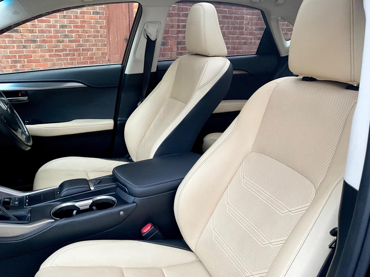 Lexus NX 300h