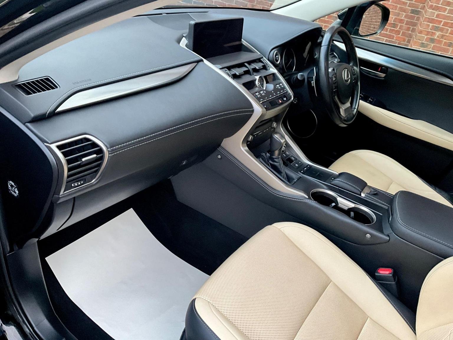 Lexus NX 300h