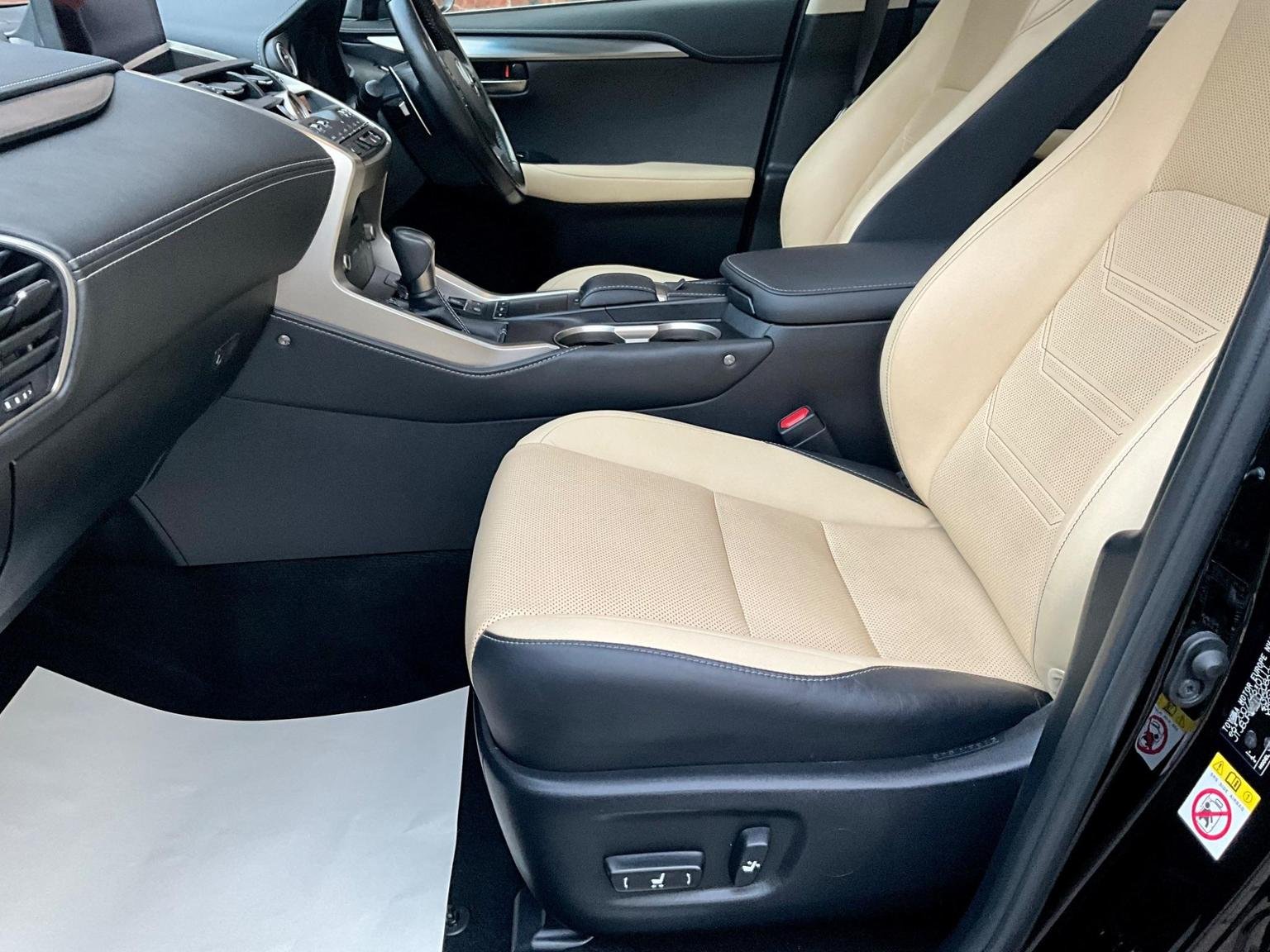 Lexus NX 300h