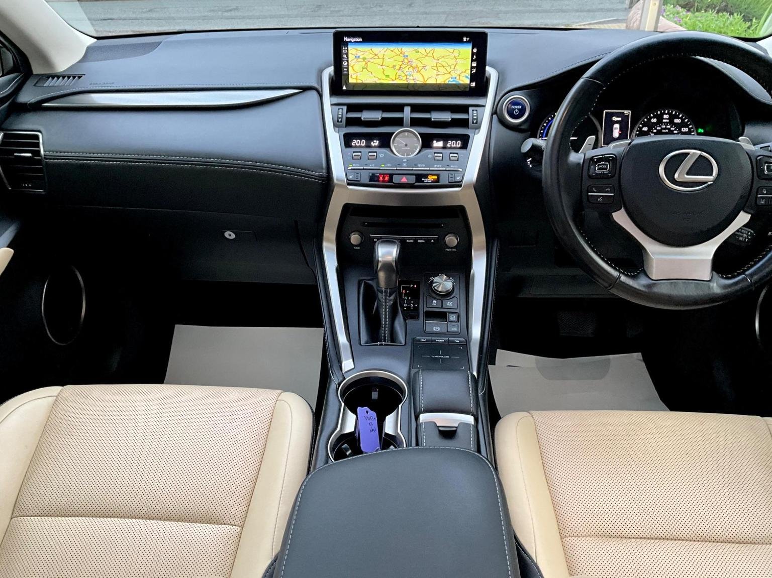 Lexus NX 300h