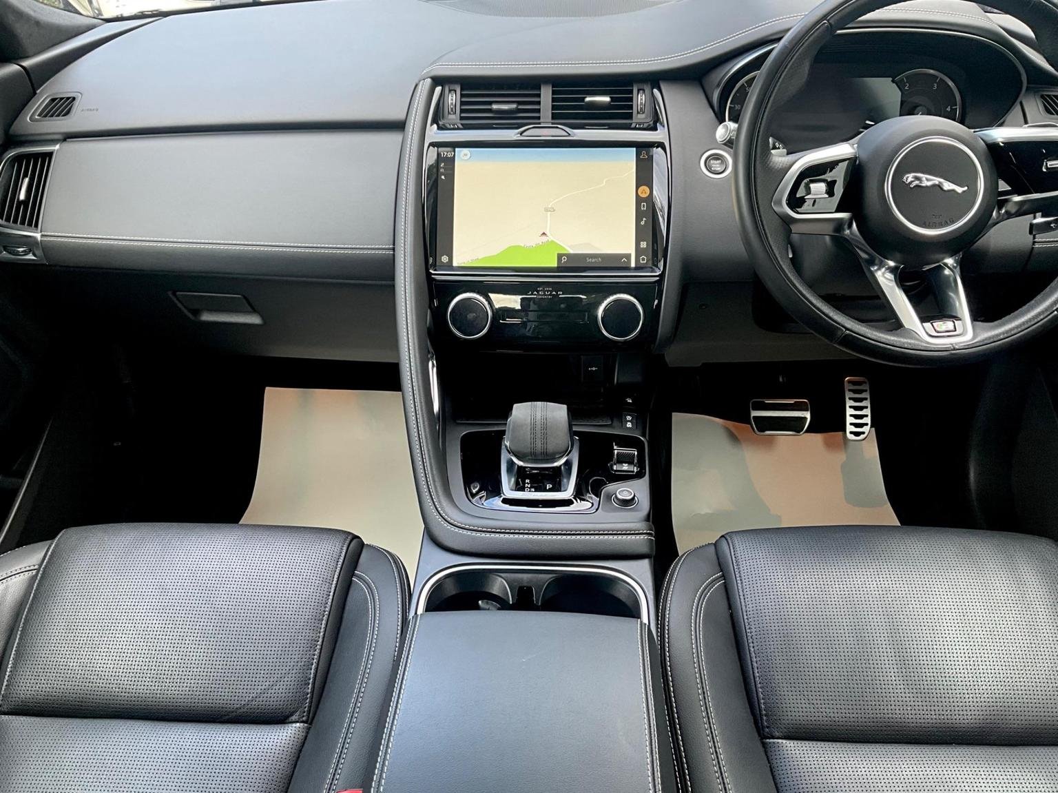 Jaguar E Pace