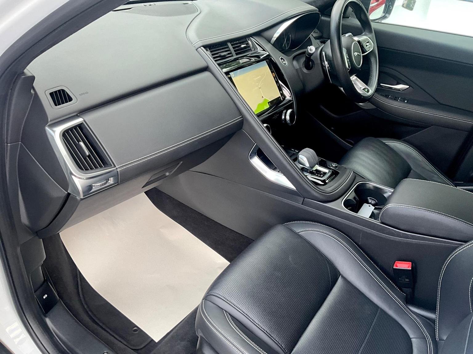 Jaguar E Pace