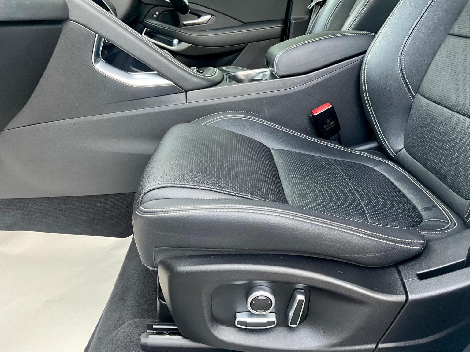 Jaguar E Pace